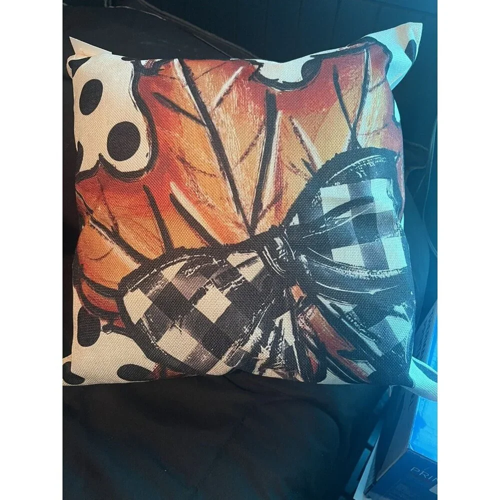 AVOIN colorlife Fall Polka Dot Leaf Throw Pillow 16